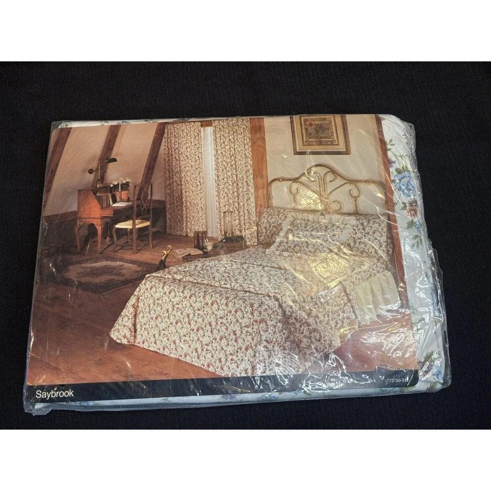 Vintage J.C. Penney Saybrook Sheet Set With Pillow Cases